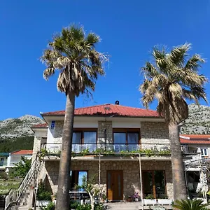Apartman 4 Palme, Starigrad Paklenica